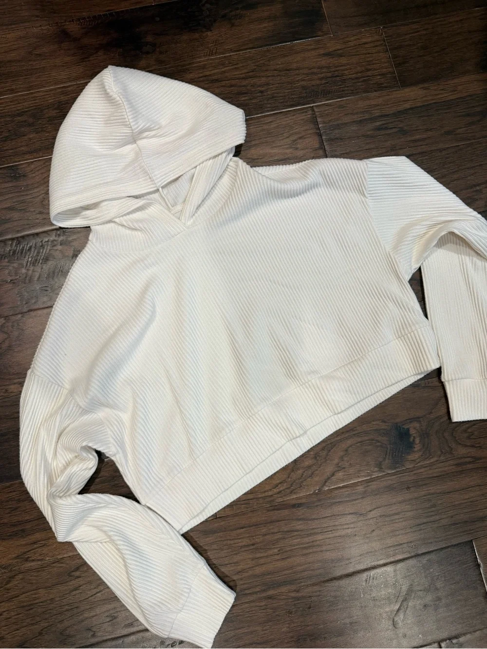 ALO Women's Cream Ribbed Cropped Hoodie